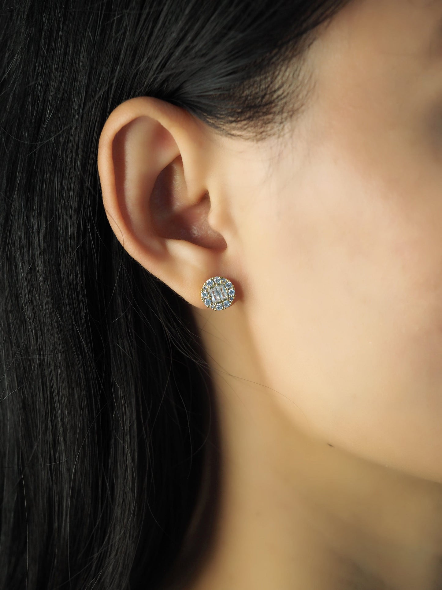 Circular Cz Stud With Round And Baguette Stones