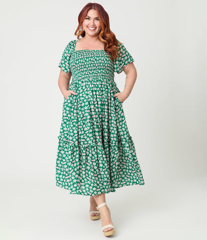 Barbie™ x Unique Vintage Plus Size Green Ditzy Daisy Smocked Midi Dress