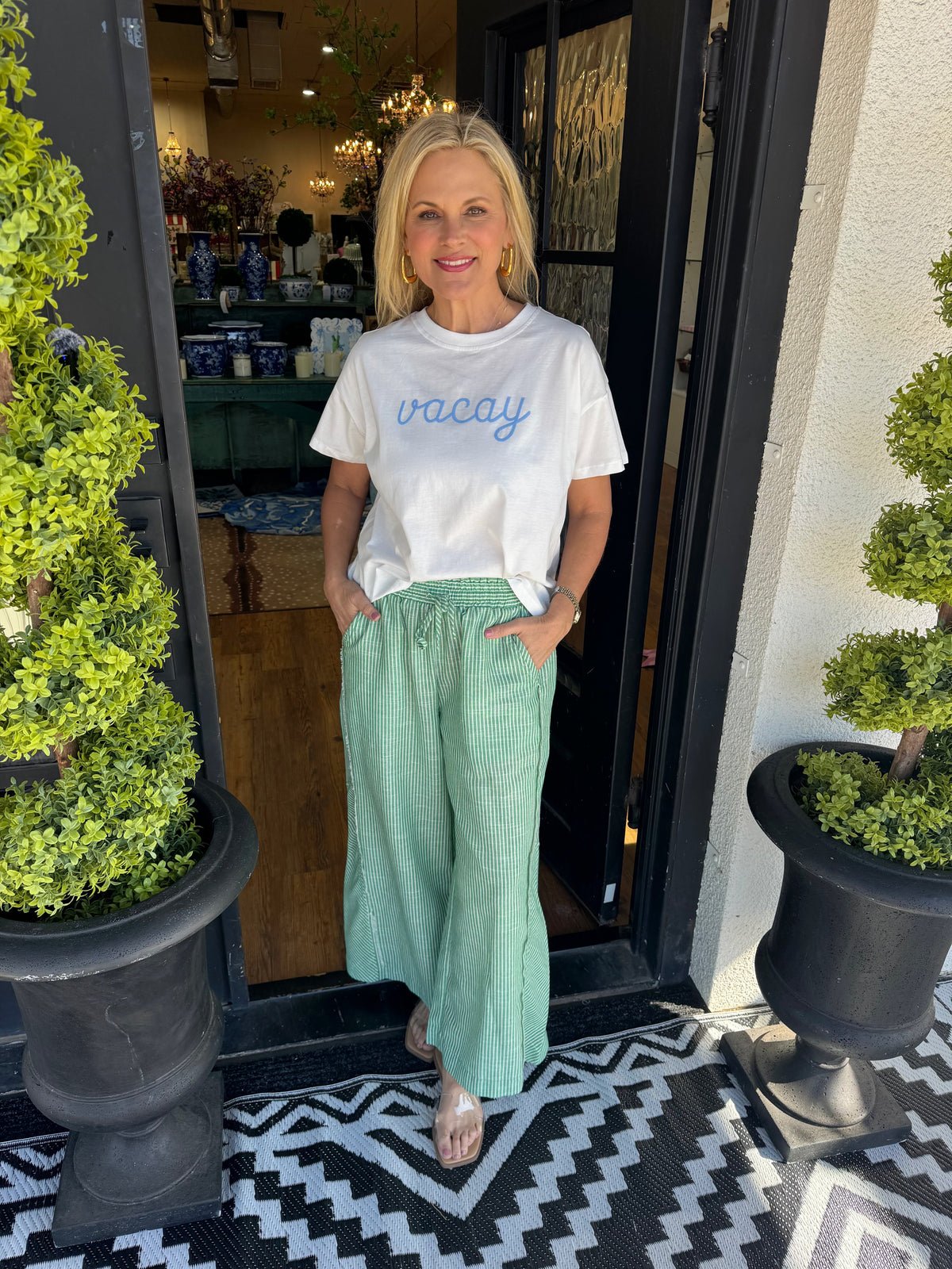 Vacay Tee - White/Surf Blue