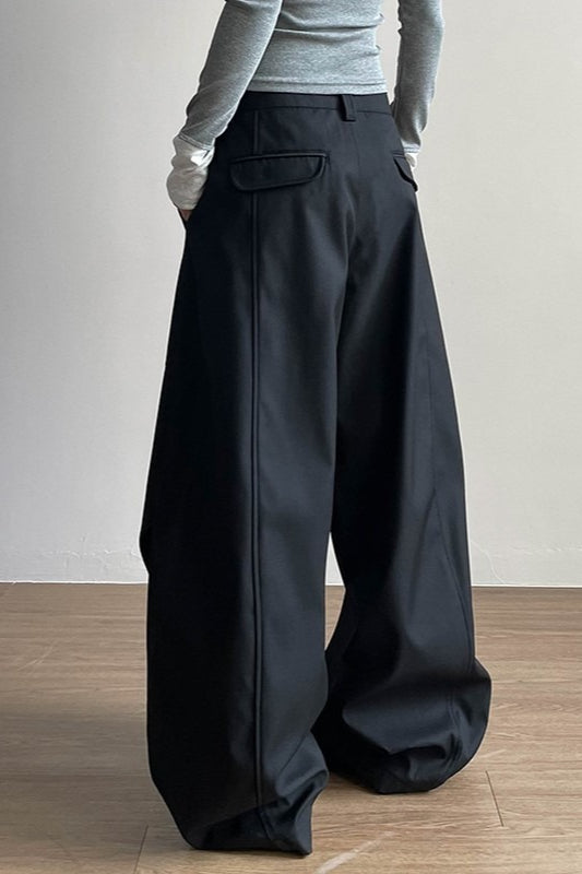 Vintage Pleated Curved Leg Wide Leg Tailored Pants