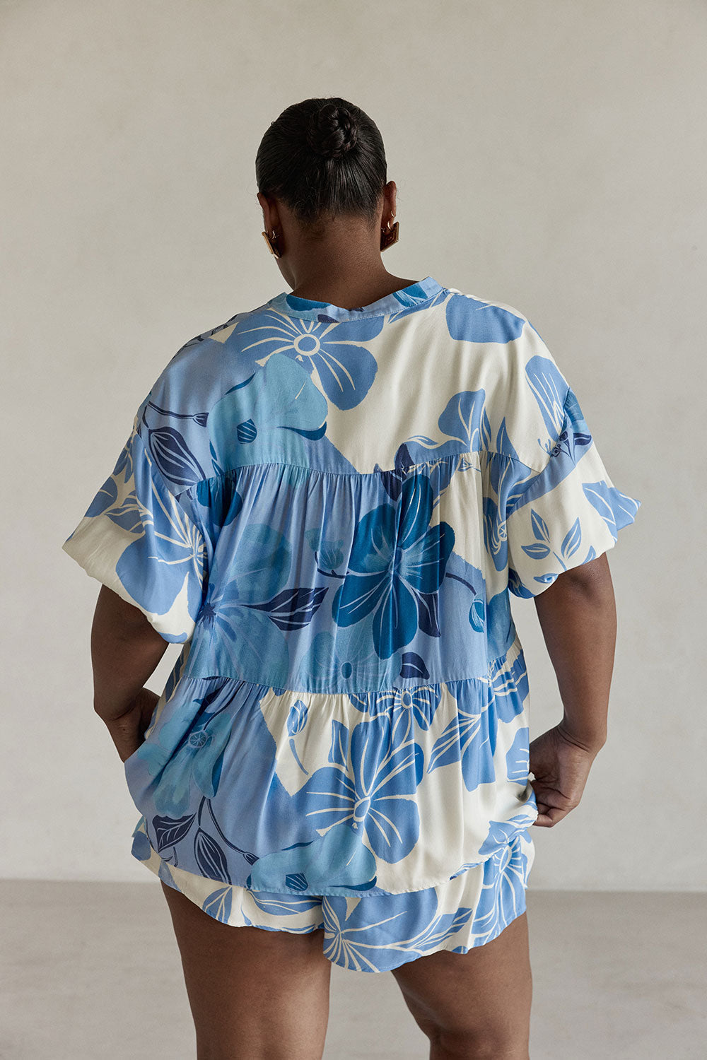 Lani Shorts - Azure Bloom