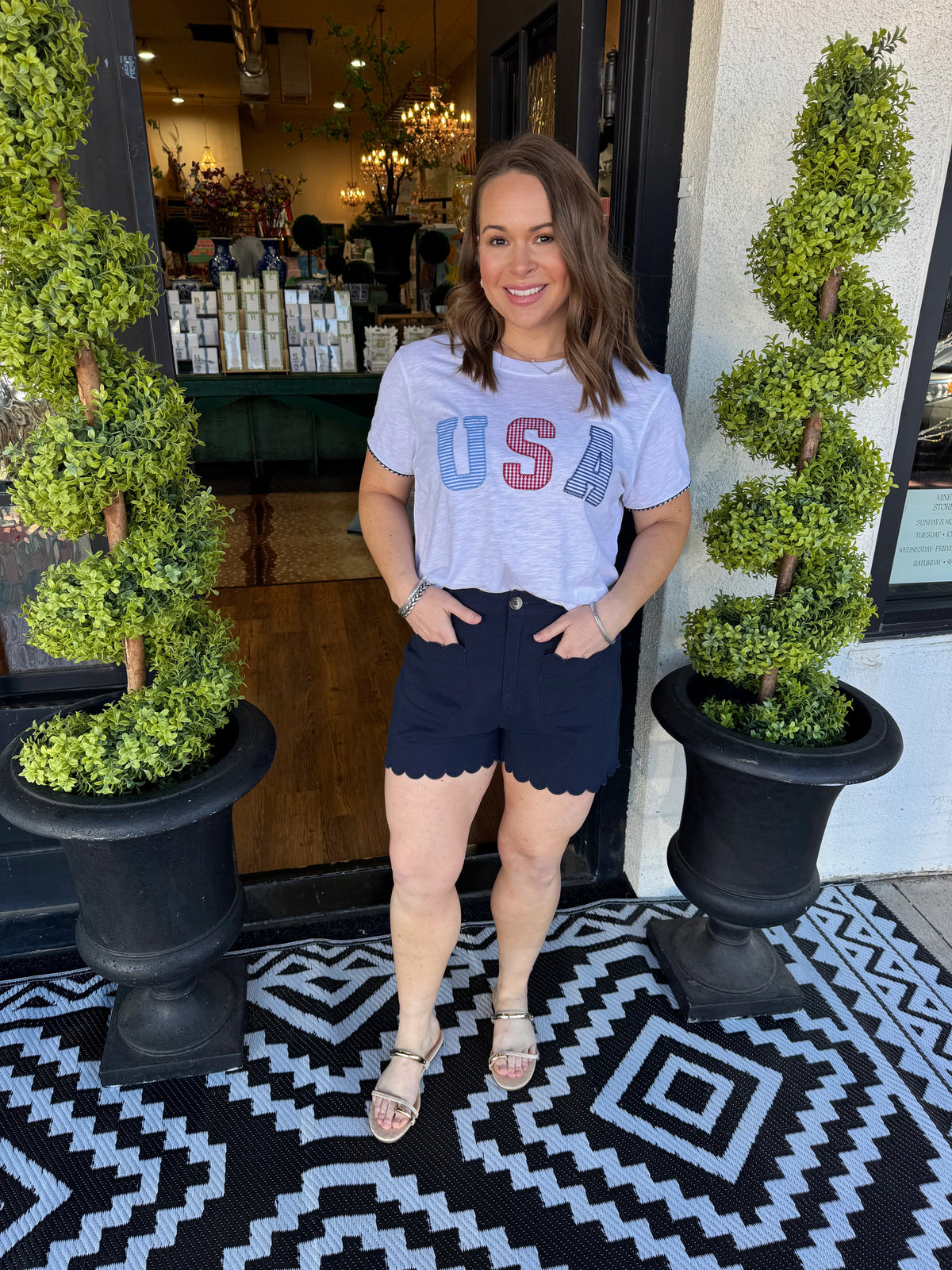 Beth Shorts - Navy