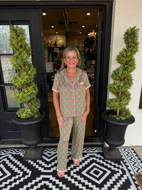 Mary Square Charlotte Petal Sketch Pajama Set
